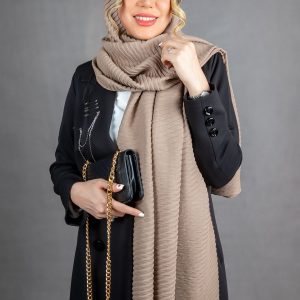 شال پلیسه طرح آیلین رنگ نسکافه ای
